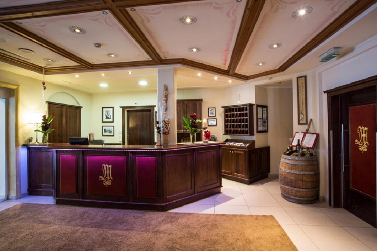 Hotel Mittagskogel Pitztal ザンクト・レオンハルト・イム・ピッツタール エクステリア 写真