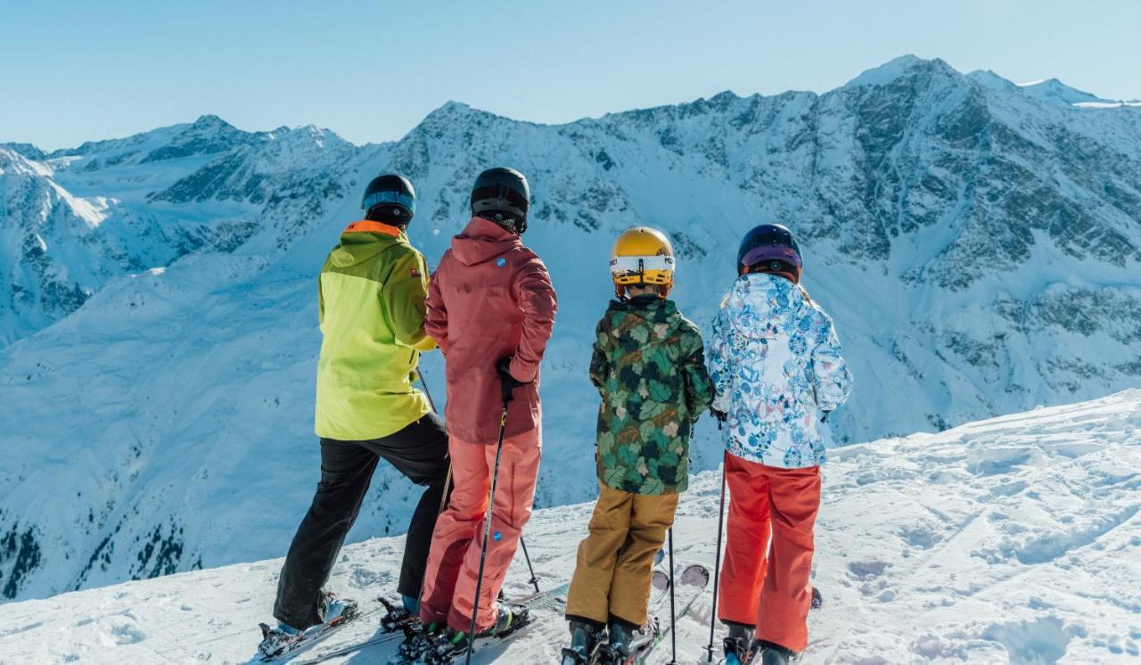 Hotel Mittagskogel Pitztal ザンクト・レオンハルト・イム・ピッツタール エクステリア 写真