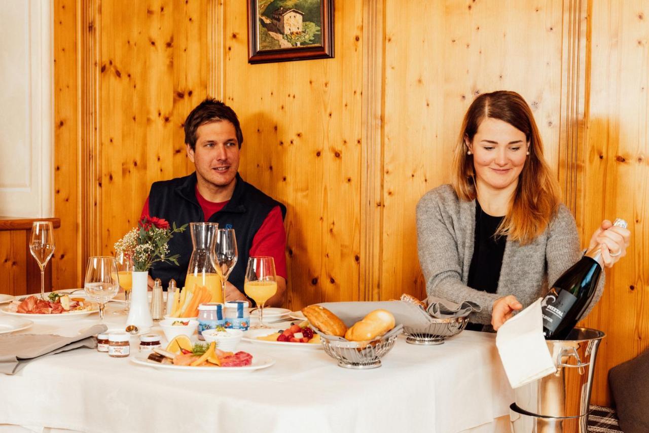 Hotel Mittagskogel Pitztal ザンクト・レオンハルト・イム・ピッツタール エクステリア 写真