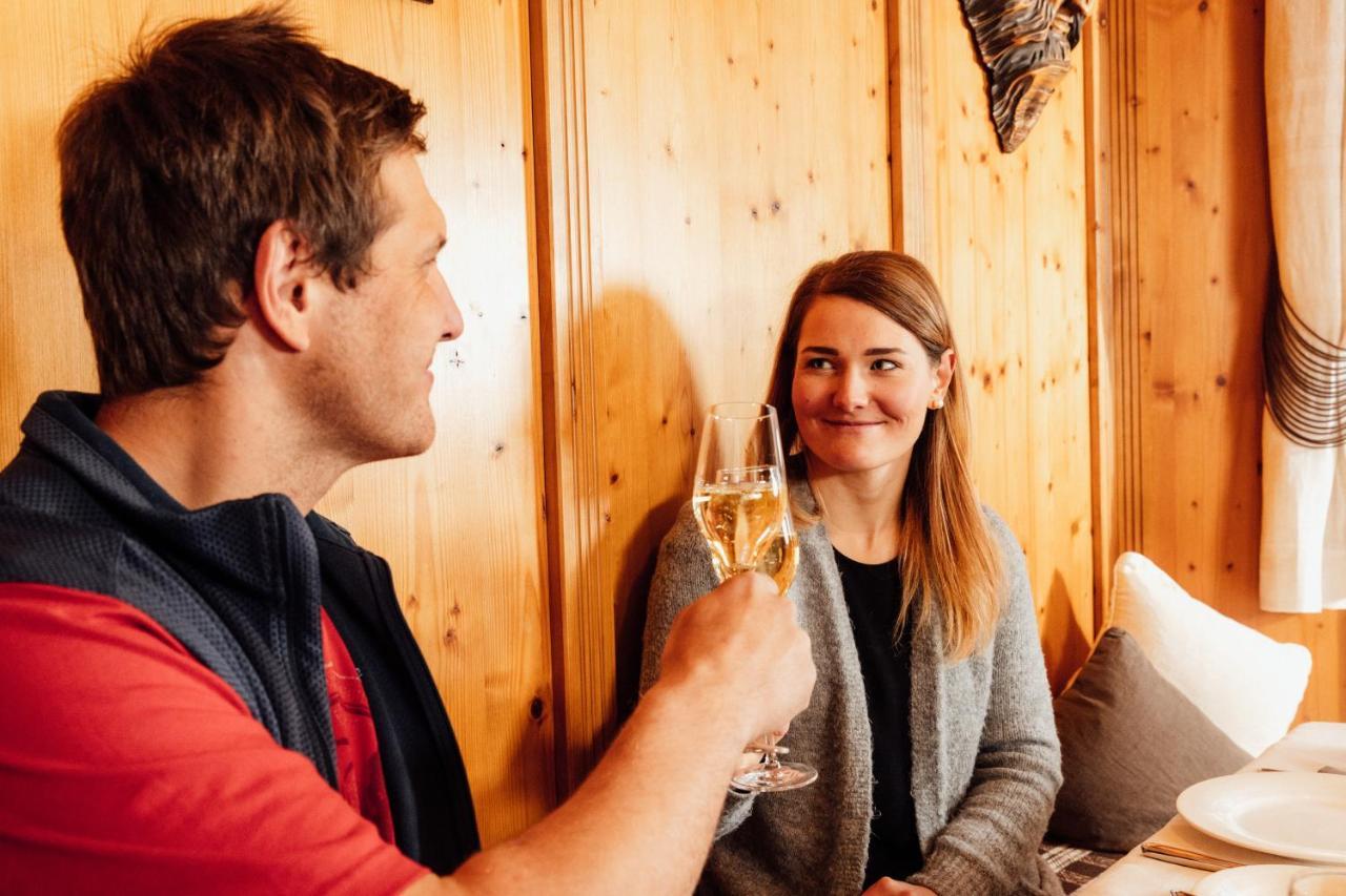 Hotel Mittagskogel Pitztal ザンクト・レオンハルト・イム・ピッツタール エクステリア 写真