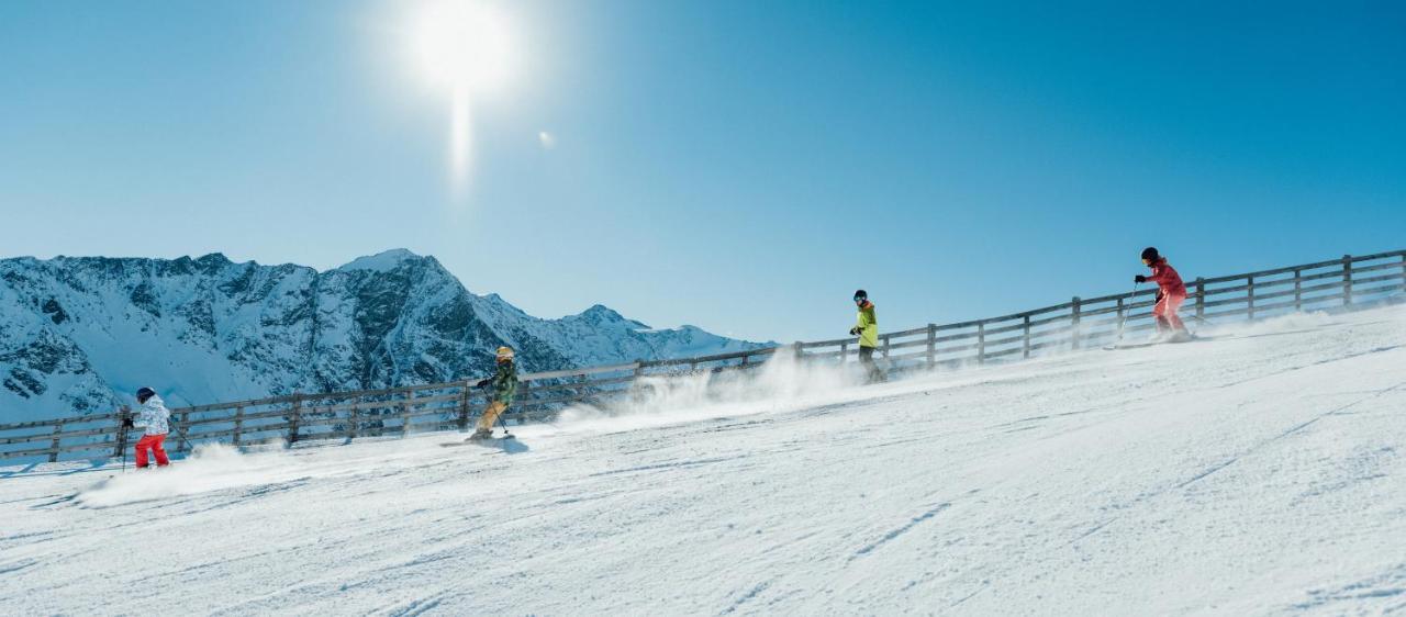 Hotel Mittagskogel Pitztal ザンクト・レオンハルト・イム・ピッツタール エクステリア 写真