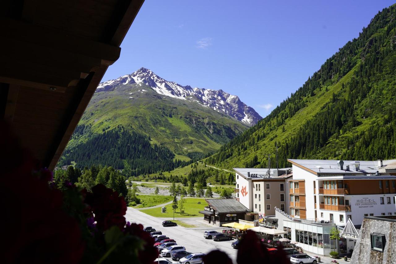 Hotel Mittagskogel Pitztal ザンクト・レオンハルト・イム・ピッツタール エクステリア 写真