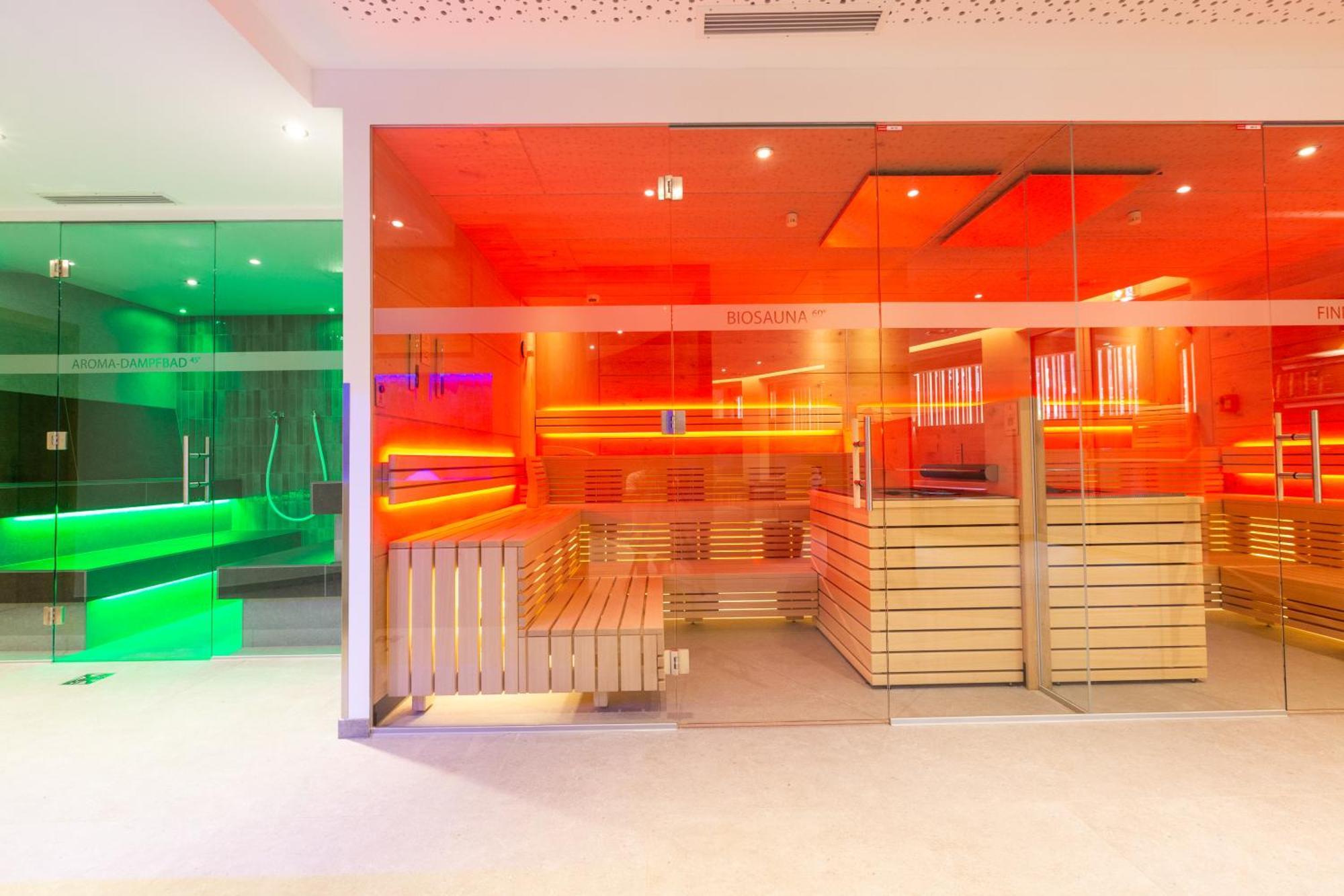 Hotel Mittagskogel Pitztal ザンクト・レオンハルト・イム・ピッツタール エクステリア 写真