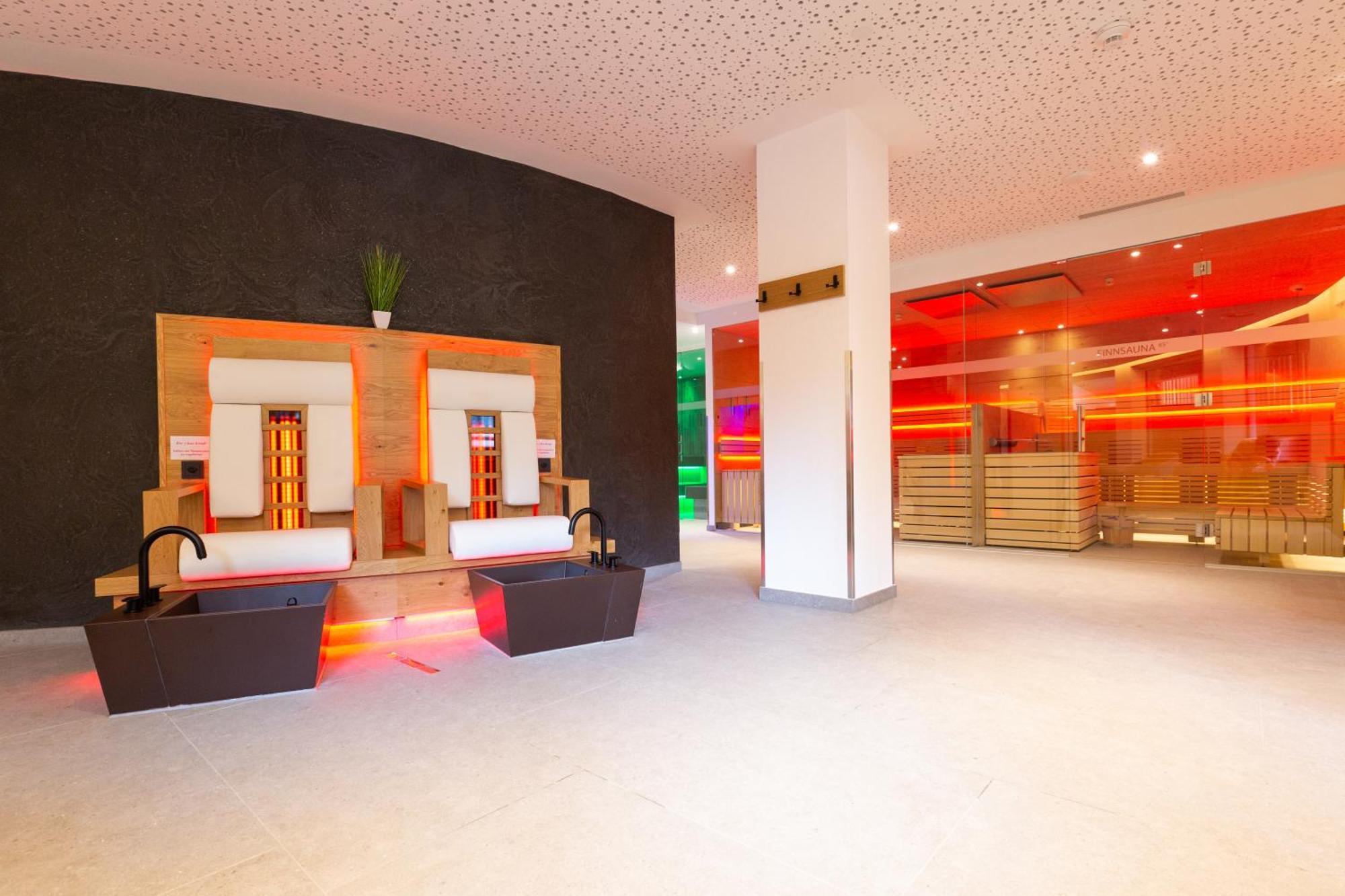 Hotel Mittagskogel Pitztal ザンクト・レオンハルト・イム・ピッツタール エクステリア 写真