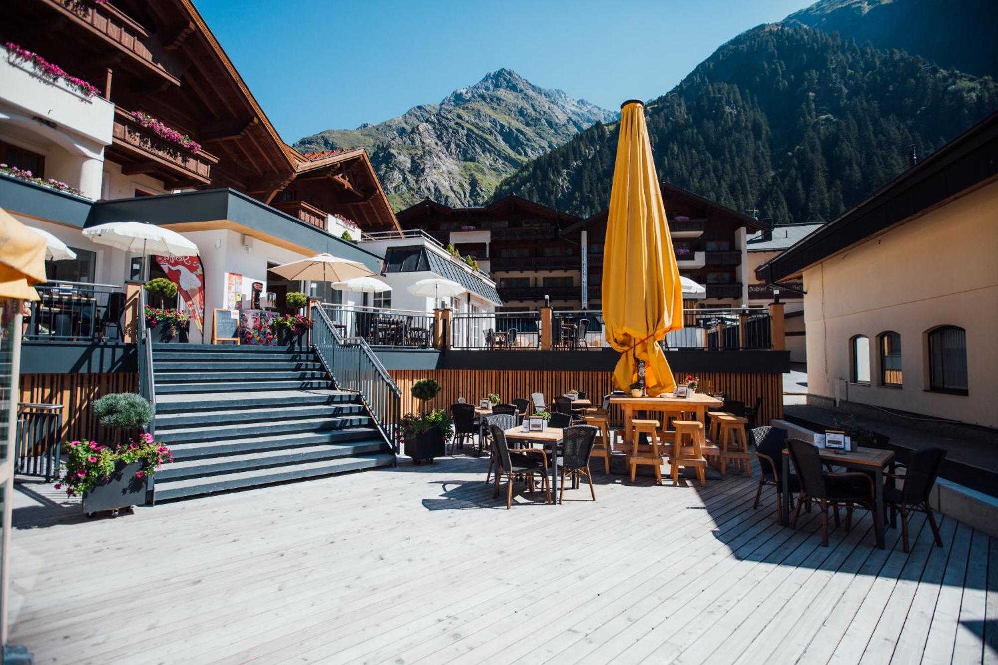 Hotel Mittagskogel Pitztal ザンクト・レオンハルト・イム・ピッツタール エクステリア 写真