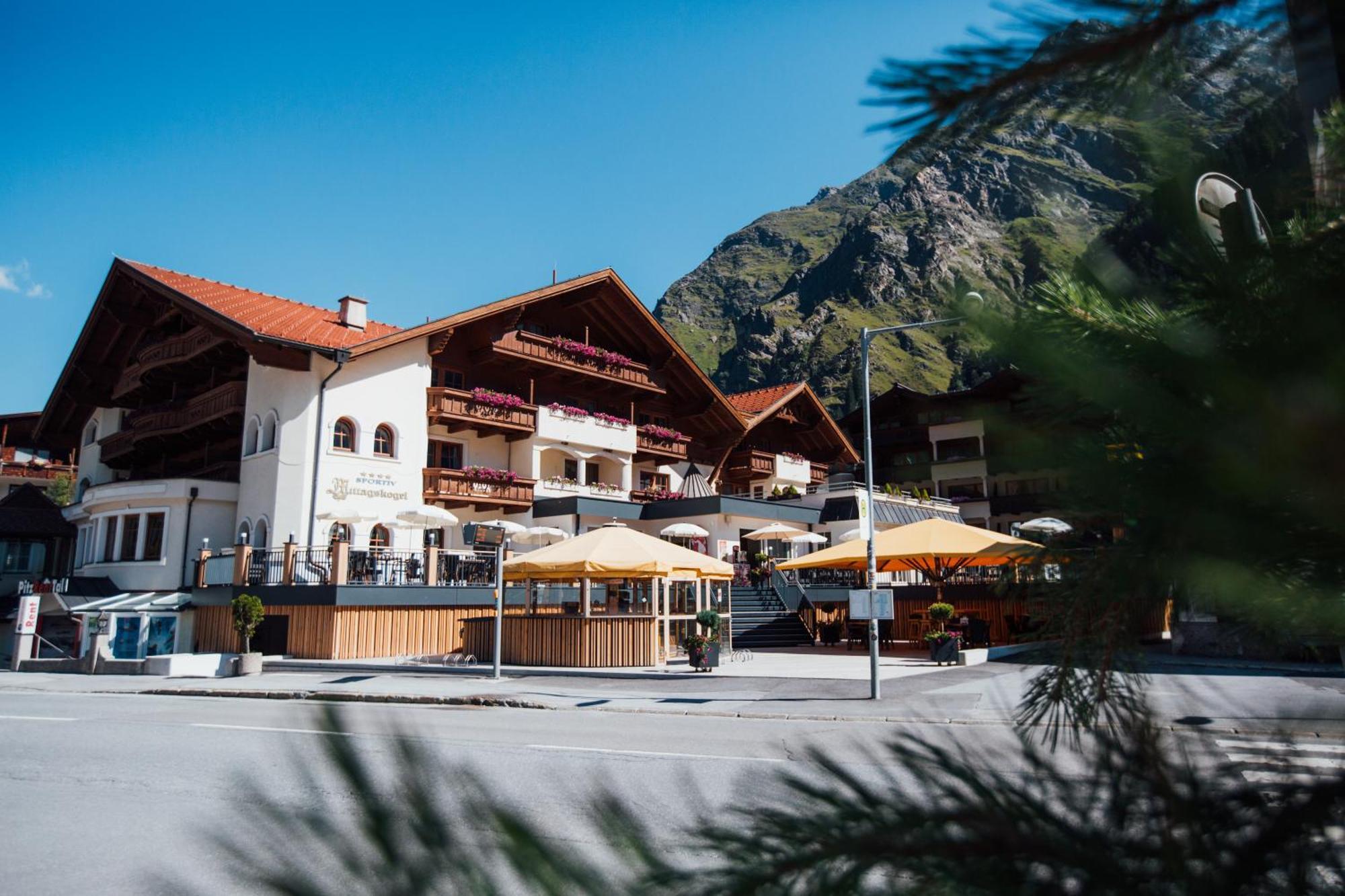 Hotel Mittagskogel Pitztal ザンクト・レオンハルト・イム・ピッツタール エクステリア 写真