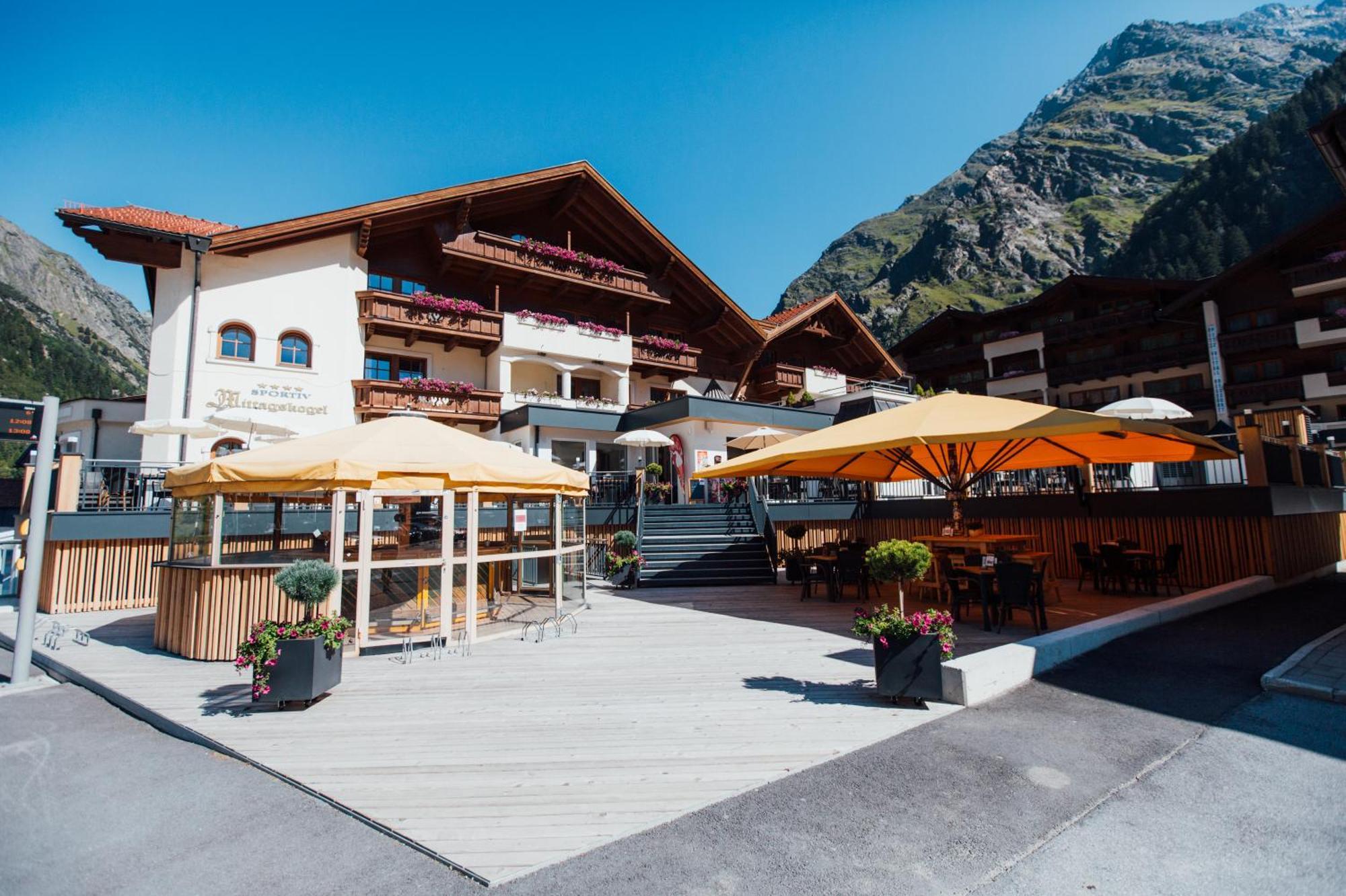 Hotel Mittagskogel Pitztal ザンクト・レオンハルト・イム・ピッツタール エクステリア 写真