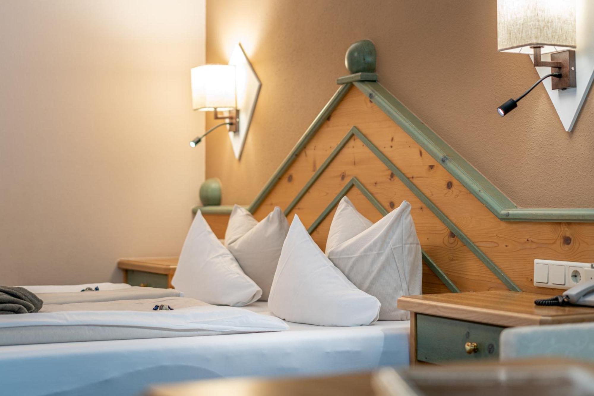 Hotel Mittagskogel Pitztal ザンクト・レオンハルト・イム・ピッツタール エクステリア 写真